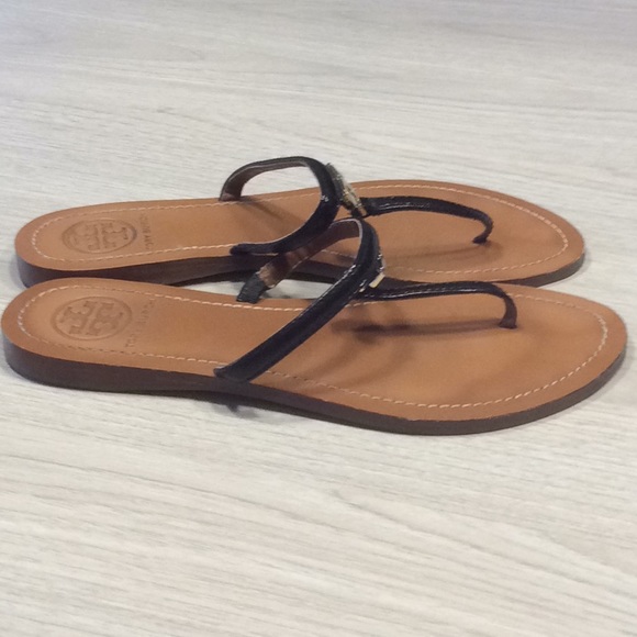 Tory Burch “T” logo Flat Thong Black Sandal - 7 - Picture 2 of 16